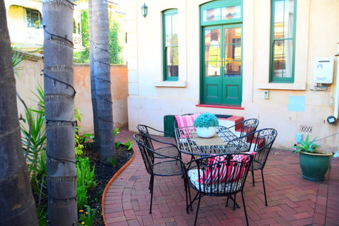 Grand Bluestone Mansion - Port Augusta Accommodation 16