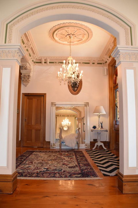 Grand Bluestone Mansion - Port Augusta Accommodation 10