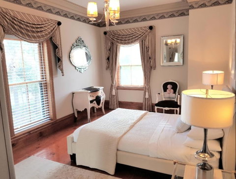 Grand Bluestone Mansion - Port Augusta Accommodation 14
