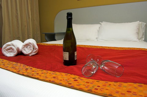 Victoria Hotel Strathalbyn - Port Augusta Accommodation 0