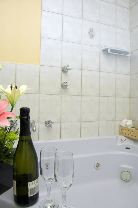 Victoria Hotel Strathalbyn - Port Augusta Accommodation 1
