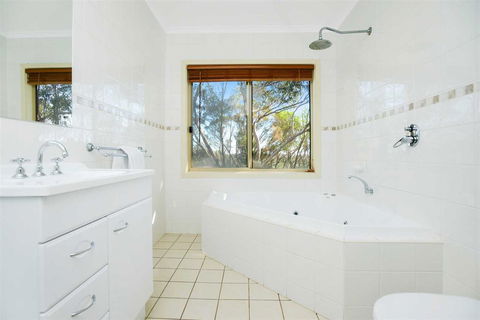 Shiraz Cottage - Port Augusta Accommodation 5