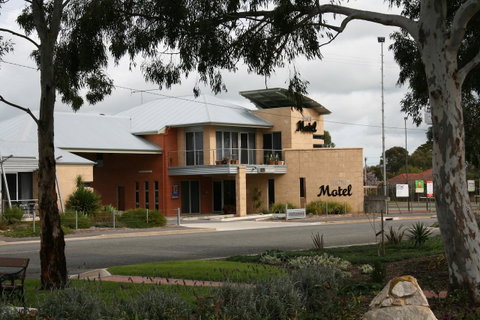 Strath Motel - Port Augusta Accommodation 7