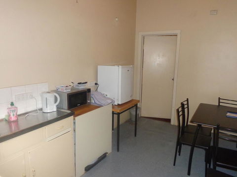 Adelaide Backpackers And Travellers Inn - Port Augusta Accommodation 38