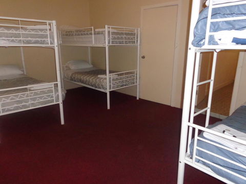 Adelaide Backpackers And Travellers Inn - Port Augusta Accommodation 2