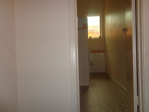 Adelaide Backpackers And Travellers Inn - Port Augusta Accommodation 37