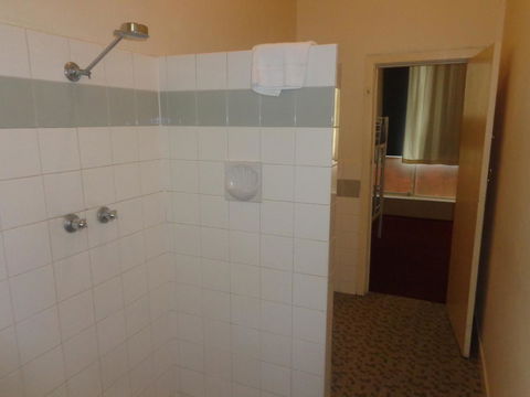 Adelaide Backpackers And Travellers Inn - Port Augusta Accommodation 5