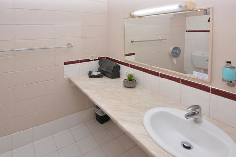 Motel Poinsettia - Port Augusta Accommodation 11