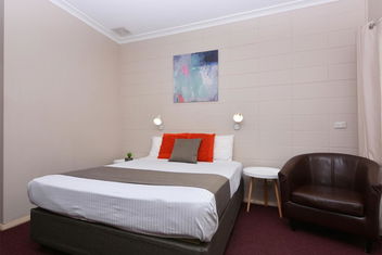 Motel Poinsettia with Port Augusta Accommodation