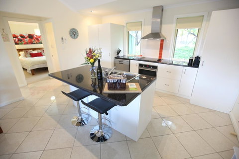 One Tree Bed And Breakfast - Port Augusta Accommodation 8