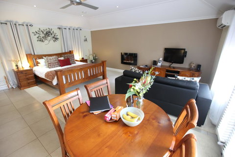 One Tree Bed And Breakfast - Port Augusta Accommodation 16