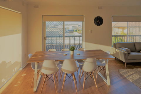 Henley Beach South, Amazing Views, Huge Private Balcony! - Port Augusta Accommodation 10
