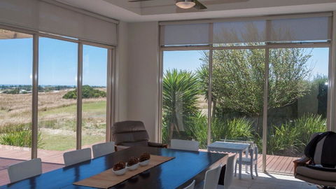 Golfers Paradise (18th Tee) - 52 Huntingdale Drive - Port Augusta Accommodation 6