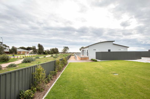 Wellington Lake Retreat - Port Augusta Accommodation 19