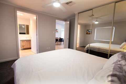 Wellington Lake Retreat - Port Augusta Accommodation 12