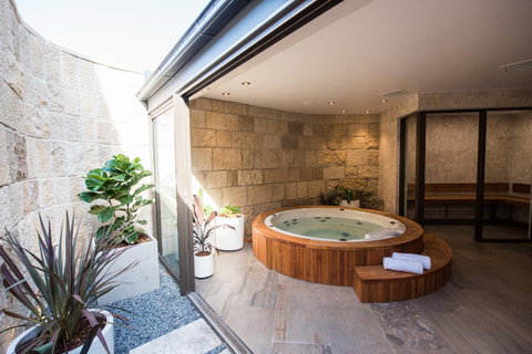 Anchorage Port Stephens - Port Augusta Accommodation 13