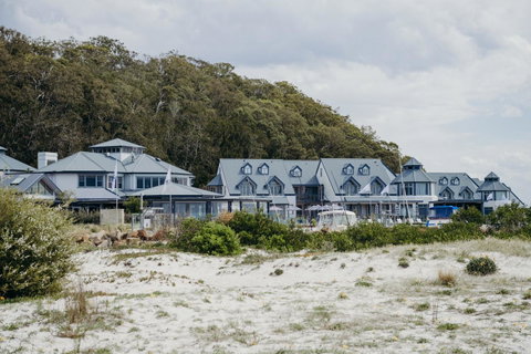 Anchorage Port Stephens - Port Augusta Accommodation 4