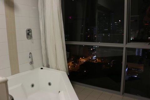 Centre Of Perth Whole Apartment W/view&spa&pool&wifi - Port Augusta Accommodation 14