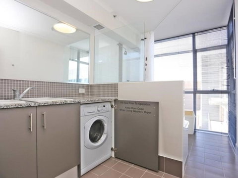 Centre Of Perth Whole Apartment W/view&spa&pool&wifi - Port Augusta Accommodation 12