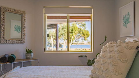 Starboard Views Kalbarri - River Front Apartment - Port Augusta Accommodation 5