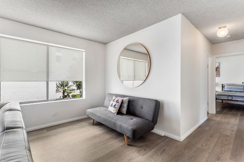 Laman Lodge, Unit 2, 15 Laman Street - Port Augusta Accommodation 4