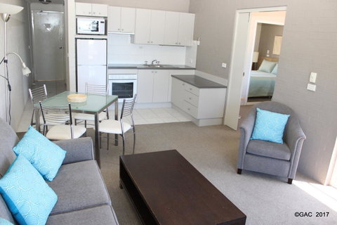 Mollymook Cove Apartments - Port Augusta Accommodation 22