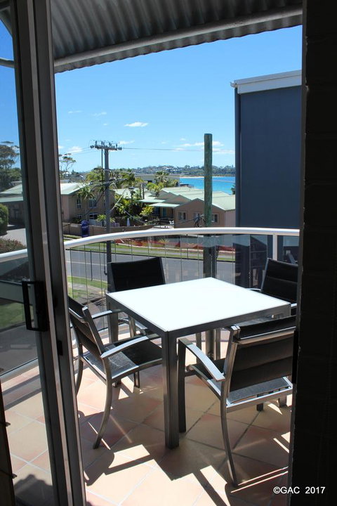 Mollymook Cove Apartments - Port Augusta Accommodation 18