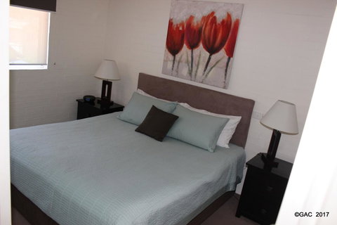 Mollymook Cove Apartments - Port Augusta Accommodation 25