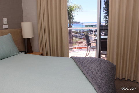 Mollymook Cove Apartments - Port Augusta Accommodation 6