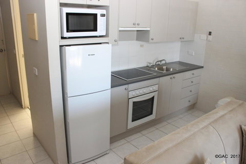 Mollymook Cove Apartments - Port Augusta Accommodation 11