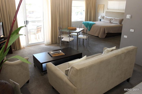 Mollymook Cove Apartments - Port Augusta Accommodation 19