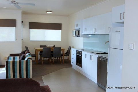 Mollymook Cove Apartments - Port Augusta Accommodation 15