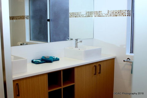 Mollymook Cove Apartments - Port Augusta Accommodation 28