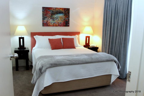 Mollymook Cove Apartments - Port Augusta Accommodation 4