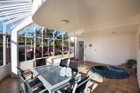 Mollymook Cove Apartments - Port Augusta Accommodation 35