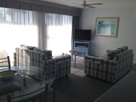 Breakers Apartments - Port Augusta Accommodation 13