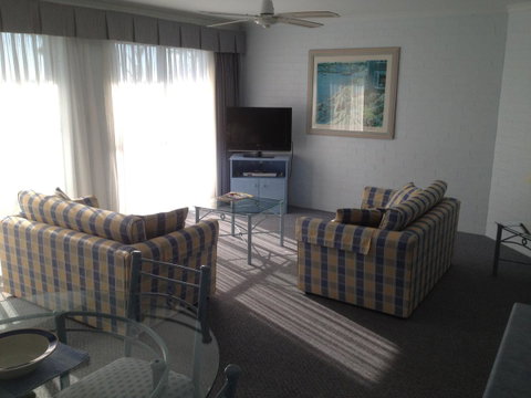 Breakers Apartments - Port Augusta Accommodation 6