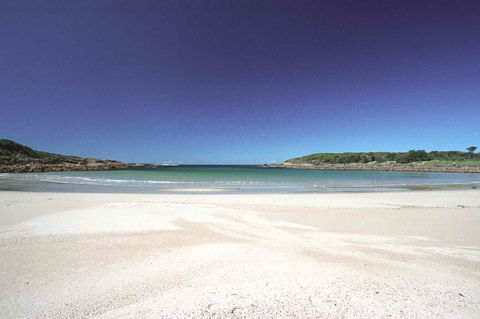 On The Beach Getaway - Port Augusta Accommodation 14