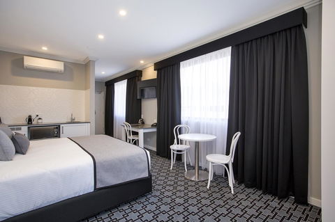 CH Boutique Hotel & Apartments, Ascend Hotel Collection - Port Augusta Accommodation 3