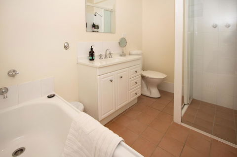 Stay In Mudgee The Grove, The Church, And Premium Private Homestead - Port Augusta Accommodation 16