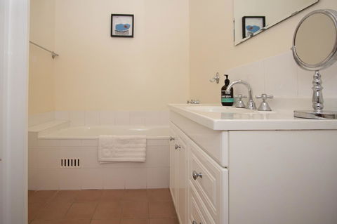 Stay In Mudgee The Grove, The Church, And Premium Private Homestead - Port Augusta Accommodation 34
