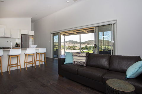 Stay In Mudgee The Grove, The Church, And Premium Private Homestead - Port Augusta Accommodation 9