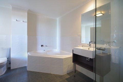 Macquarie Waters Boutique Apartment Hotel - Port Augusta Accommodation 28