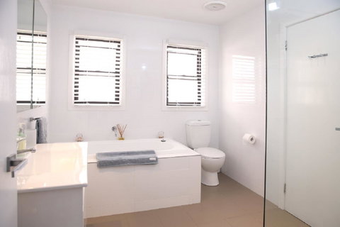 Refuge Cove On Pittwater - Port Augusta Accommodation 7