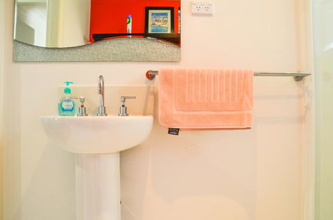 Yigala House - Port Augusta Accommodation 28