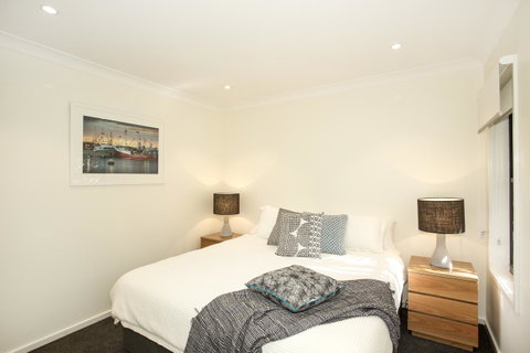Beachfront 2 - Port Augusta Accommodation 17