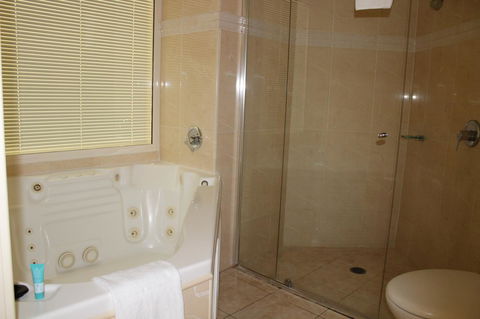 The Boathouse Resort Luxury Apartments - Port Augusta Accommodation 6