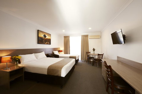 Adelong Motel - Port Augusta Accommodation 0