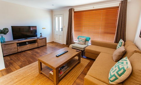 Sunbaker Pet Friendly Awards Finalist 4 Mins Walk To Culburra Beach - Port Augusta Accommodation 7