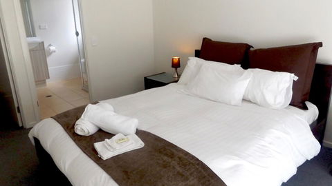 Jindabyne Executive - Port Augusta Accommodation 1